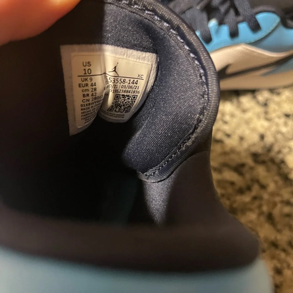 Nike Blue and White Men's Shoes